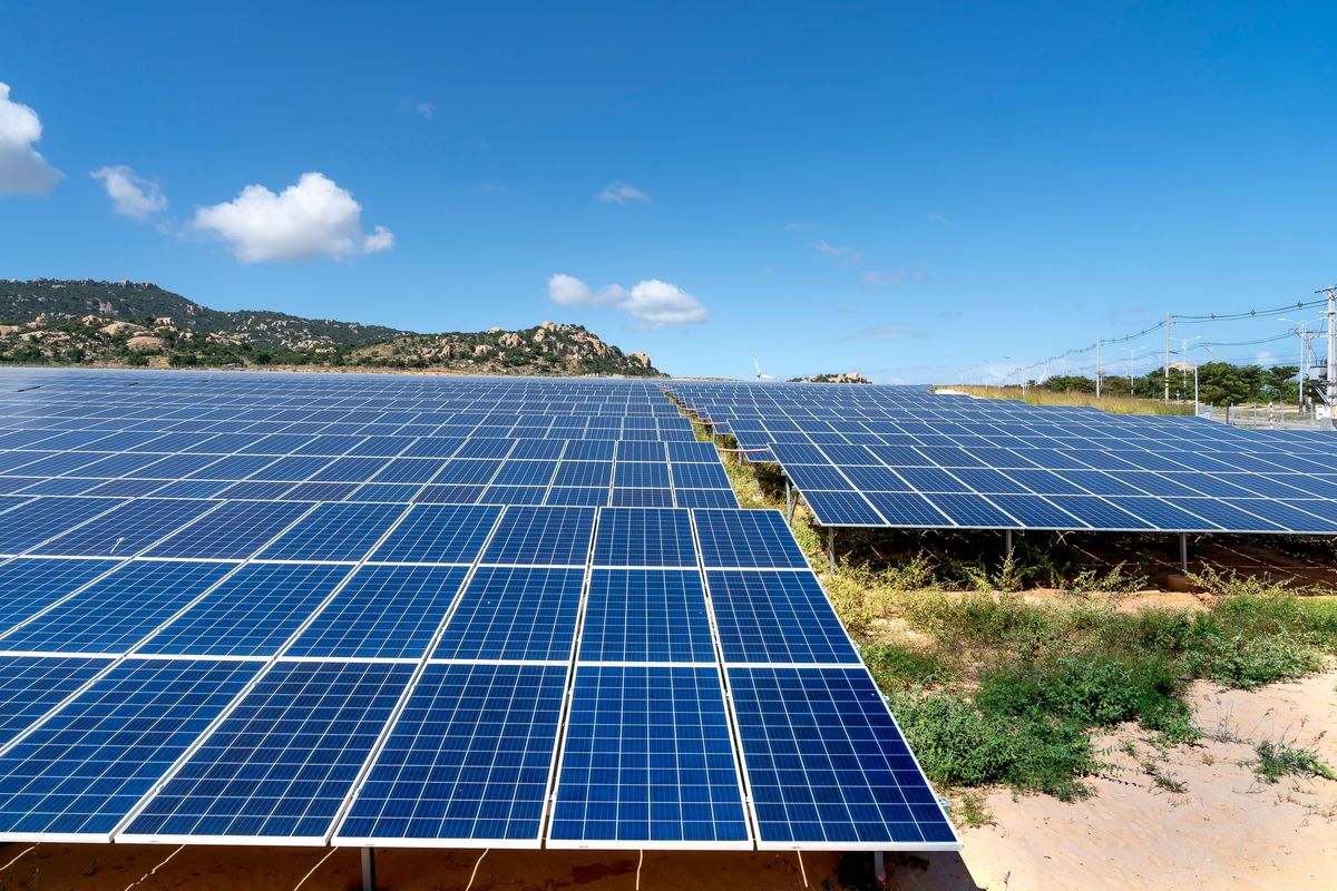 625W Bifacial N-Type TOPCon Solar Module | 22.8% Double-Glass PV Panel for Utility-Scale
