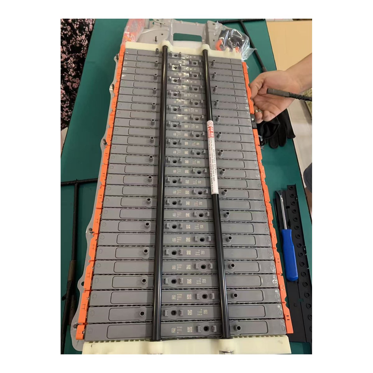 丰田混动汽车镍氢电池替换包 — Toyota RAV4 Hybrid/PHEV (2015-2022) 245V 34 modules. Brand-new NiMH hybrid battery pack with factory QC, drop-in fit for OE#G9510-42180. 12-mo warranty. Wholesale from LIANLI.
